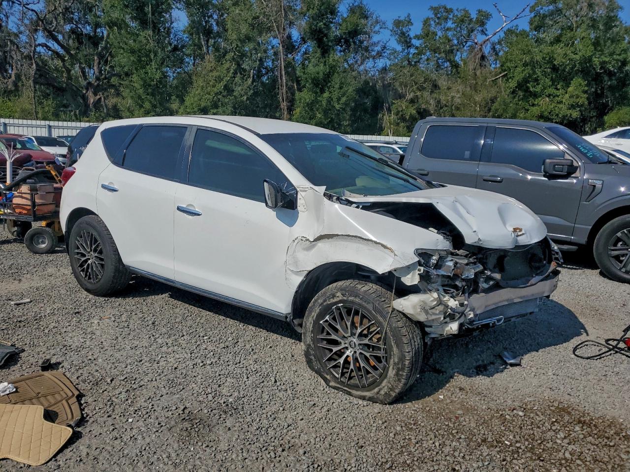 Nissan Murano S Image 2