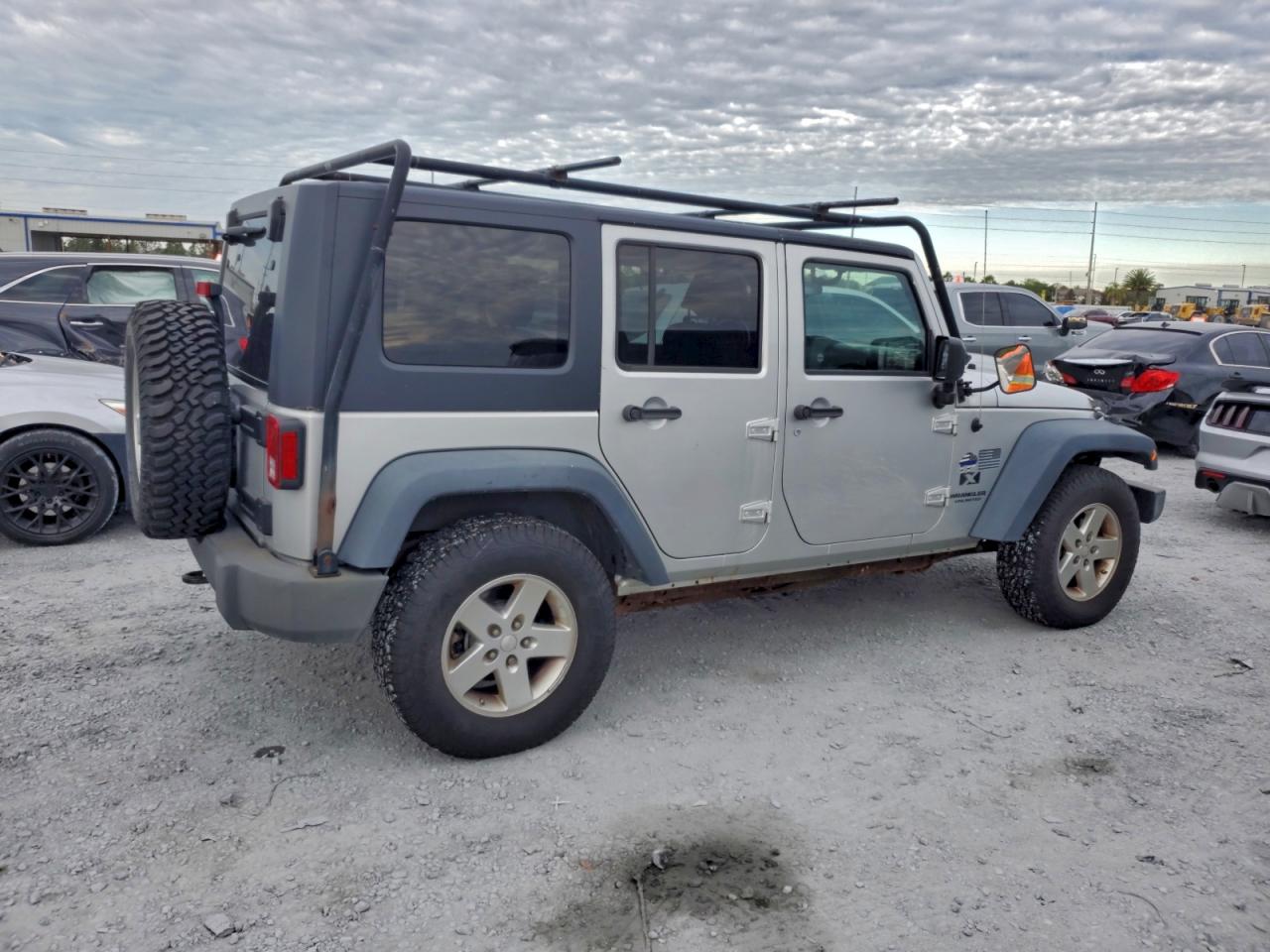 Jeep Wrangler X Image 2