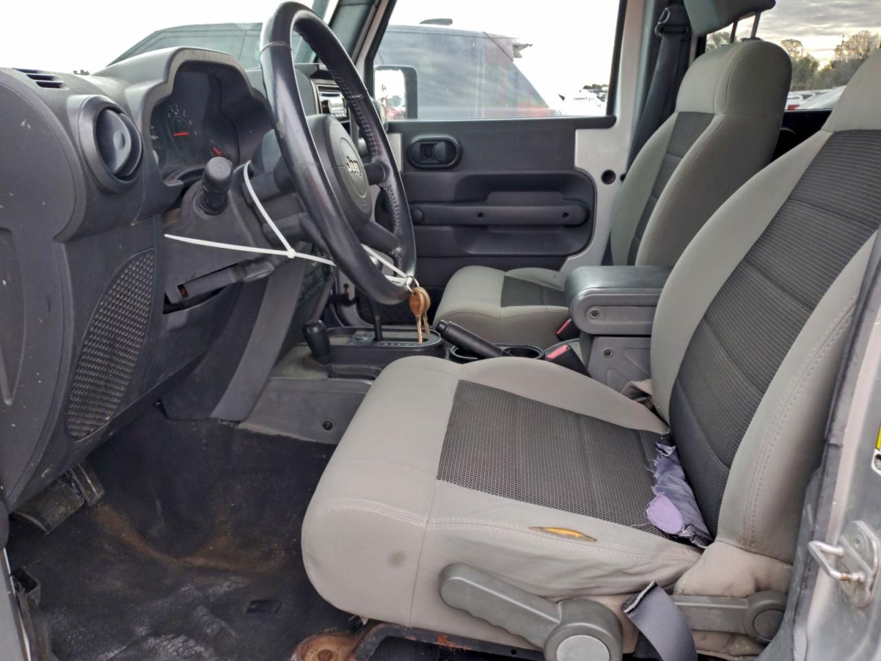 Jeep Wrangler X Image 7