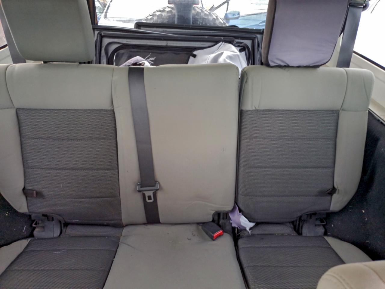 Jeep Wrangler X Image 9