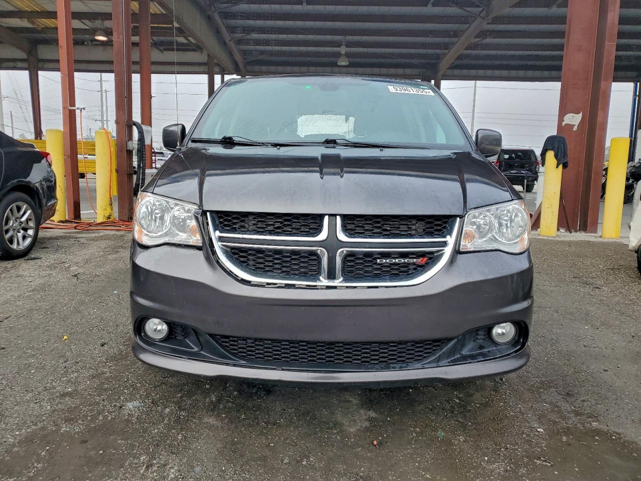 Dodge Caravan Sxt Image 9