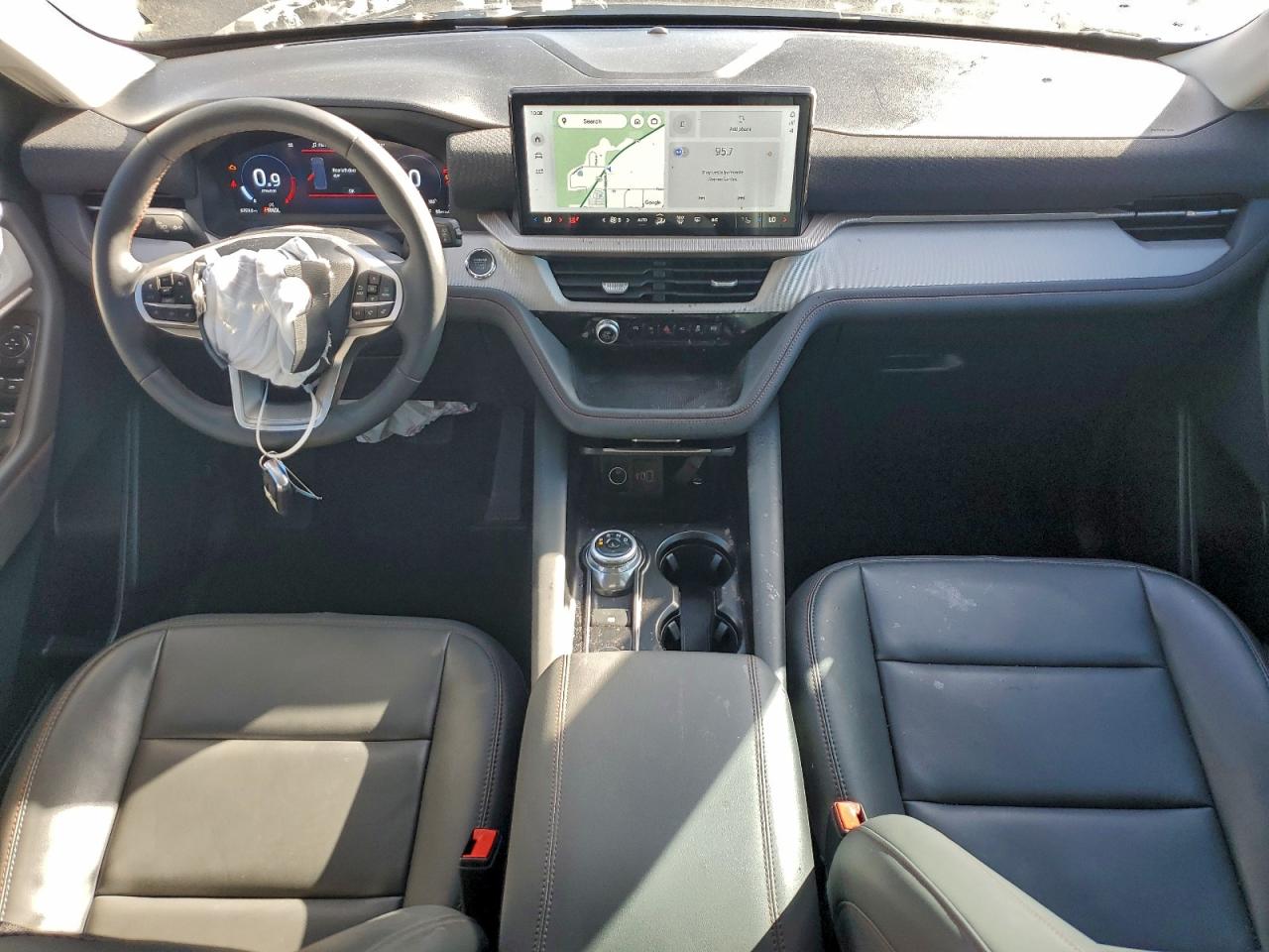 Ford Explorer Active Image 12