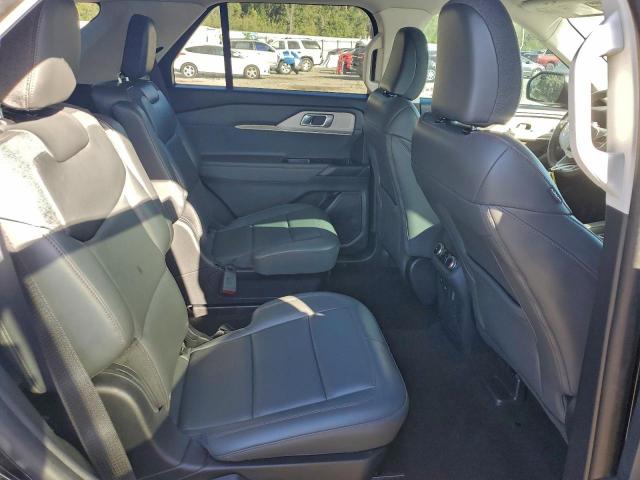 Ford Explorer Active Image 8