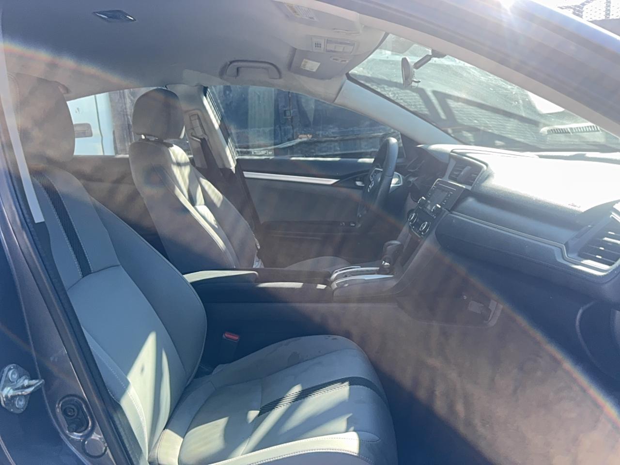 Honda Civic Lx Image 9