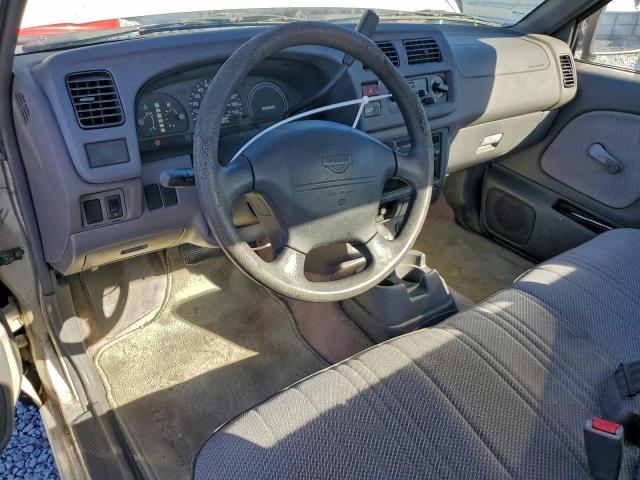 Nissan Frontier Xe Image 12