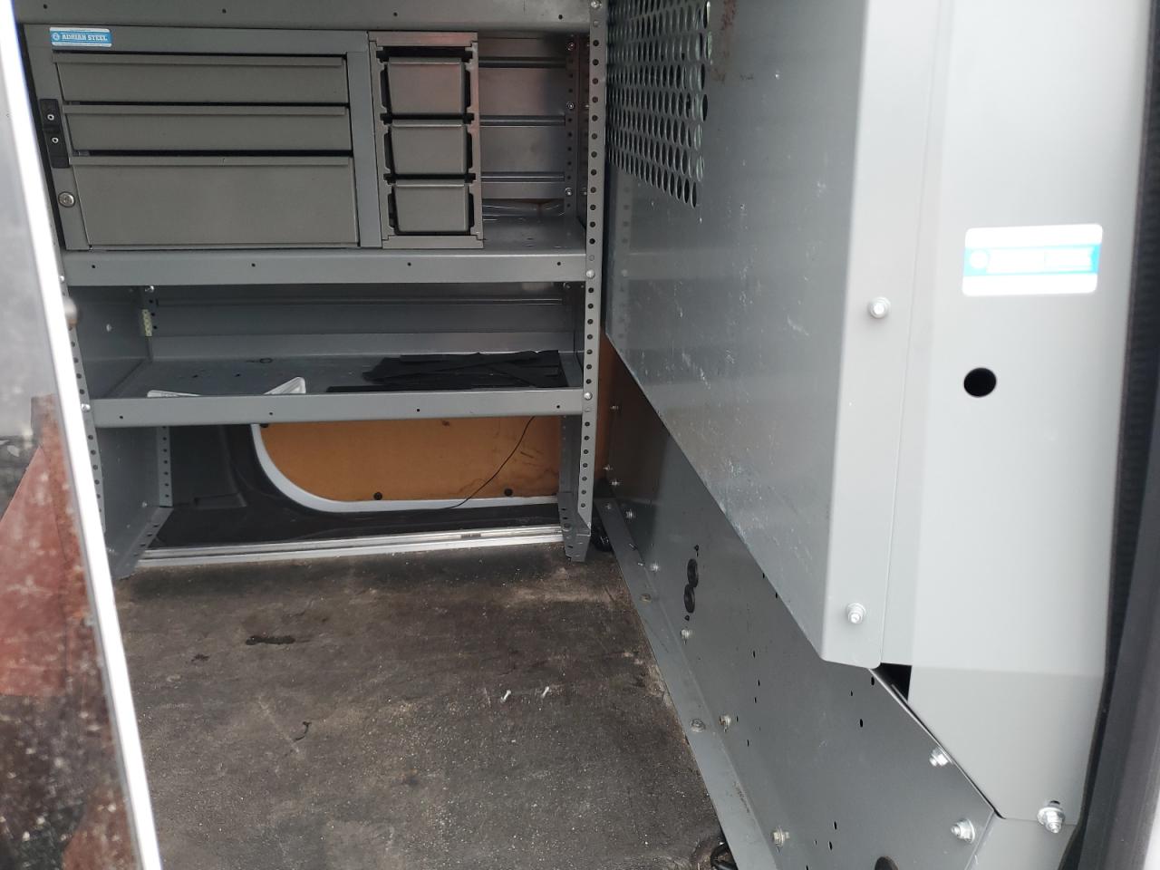 Ford Transit Xlt Image 13