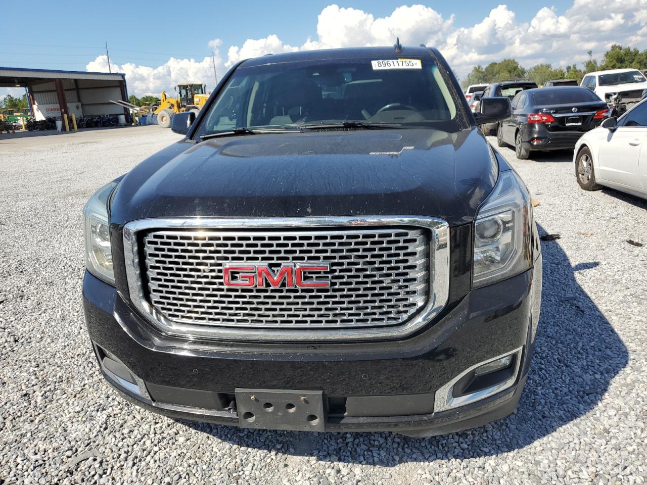 GMC Yukon Denali Image 2