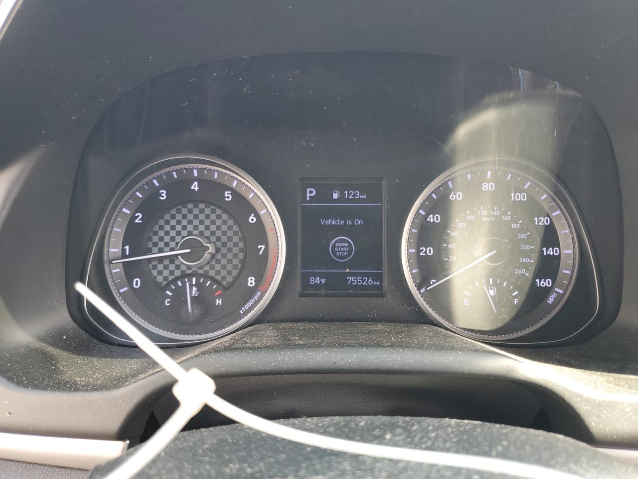 Hyundai ELANTRA Sel Image 12