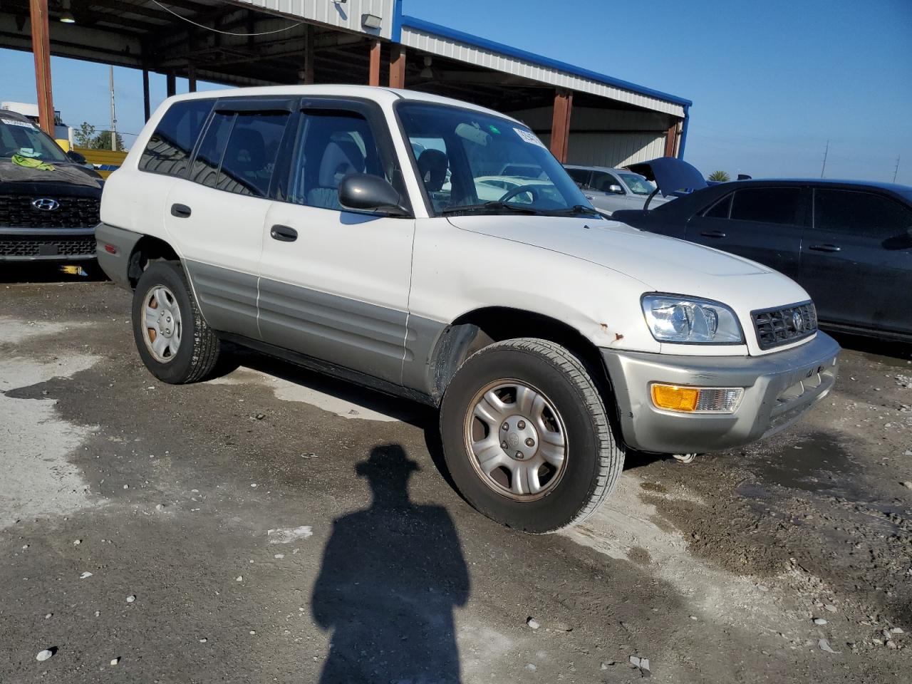 Toyota RAV4 Image 10