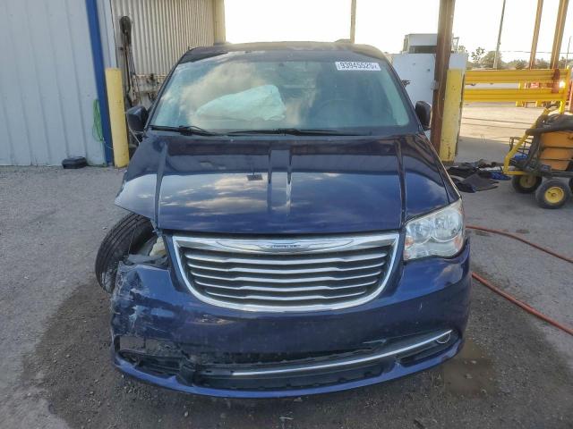 Chrysler Minivan Touring Image 8