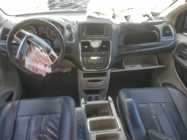 Chrysler Minivan Touring Image 11