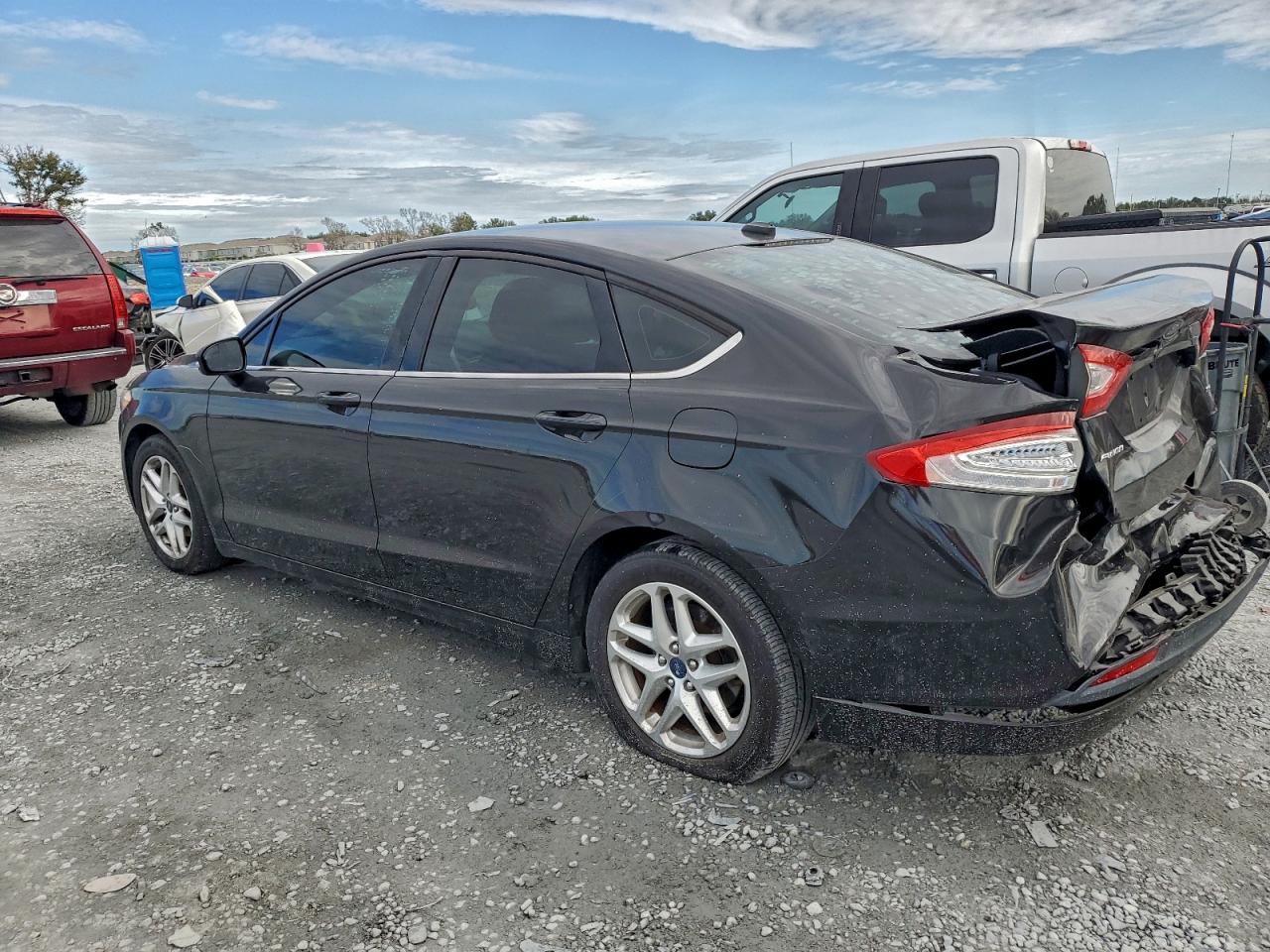 Ford Fusion Se Image 4