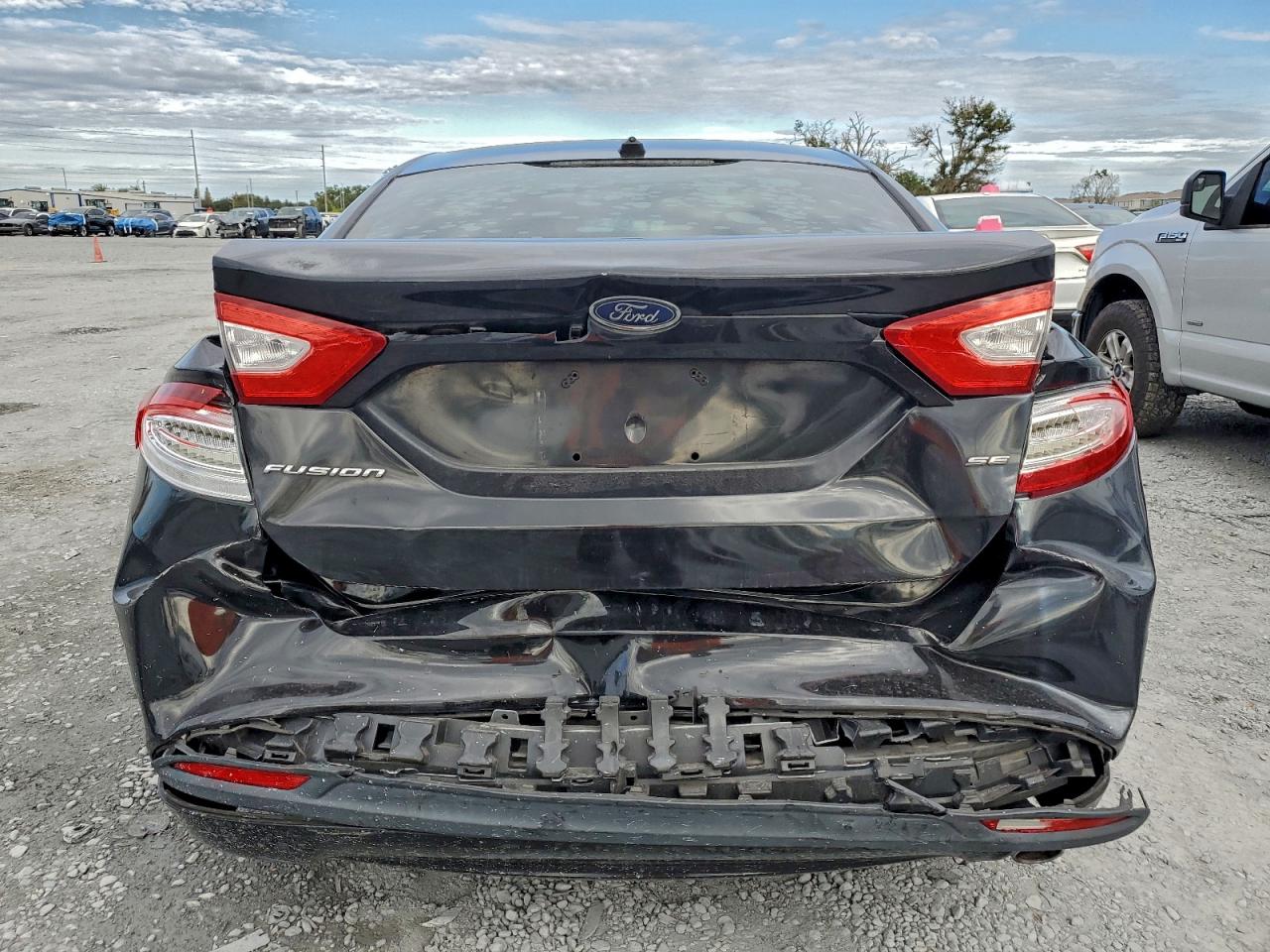 Ford Fusion Se Image 10