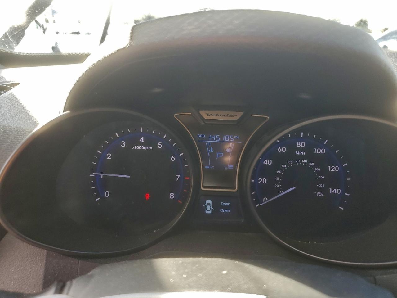 Hyundai VELOSTER Turbo Image 7