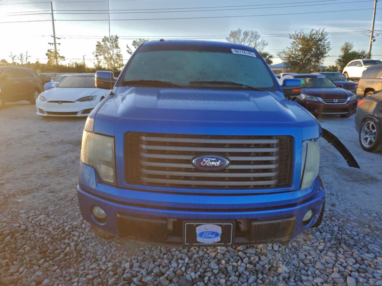 Ford F-150 Supercrew Image 3