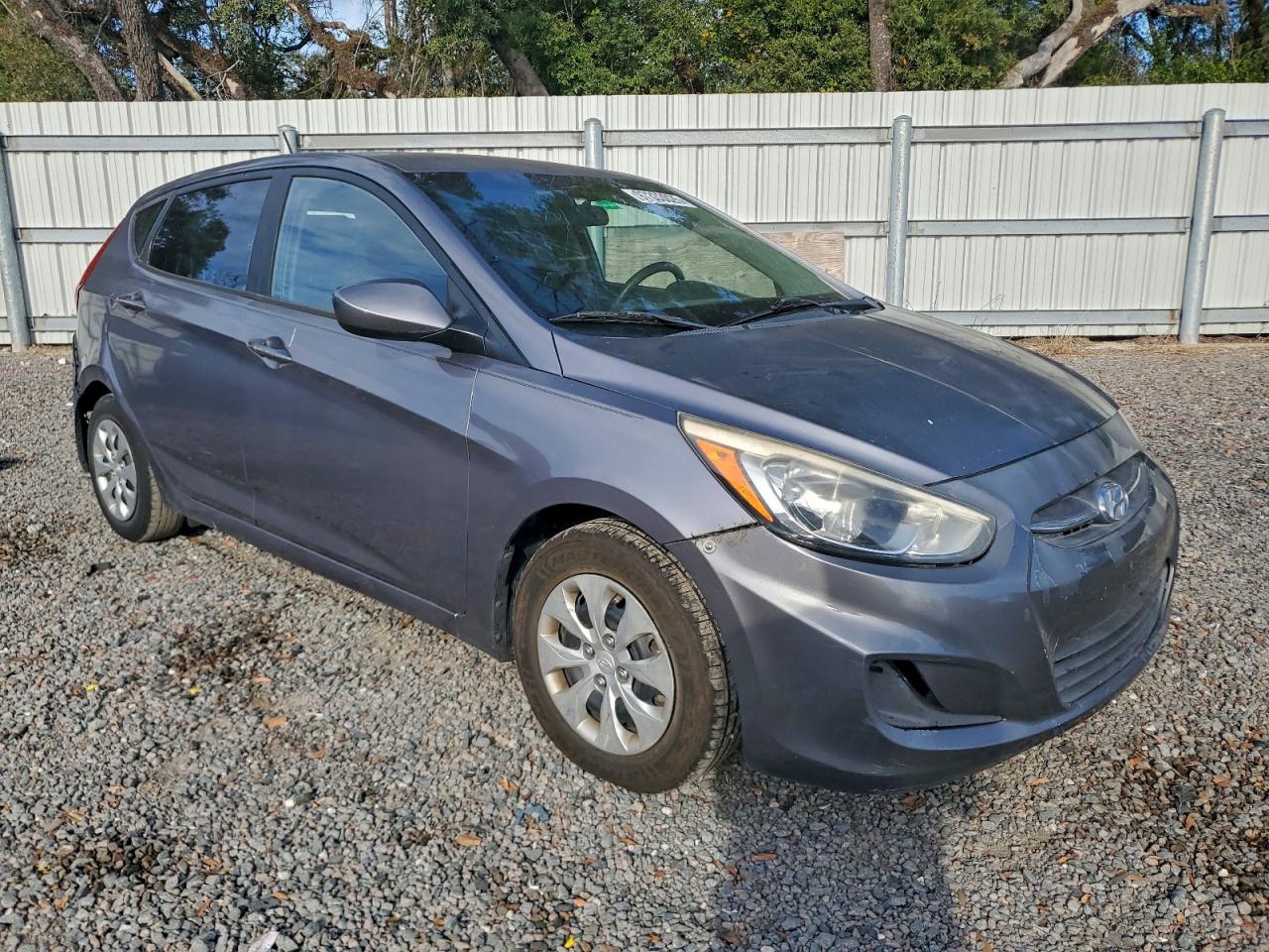 Hyundai ACCENT Se Image 4