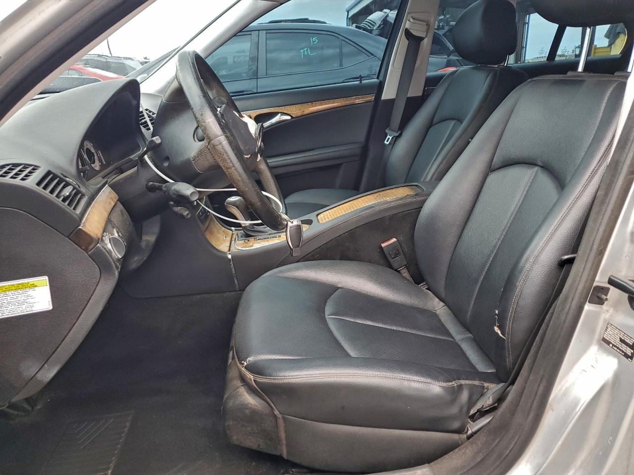 Mercedes-Benz E-Class 350 Image 12