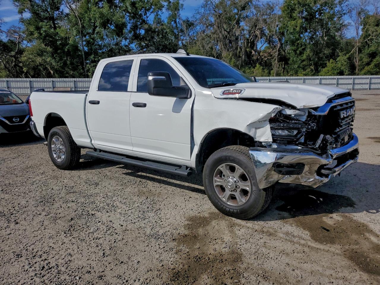 Ram 2500 Tradesman Image 3
