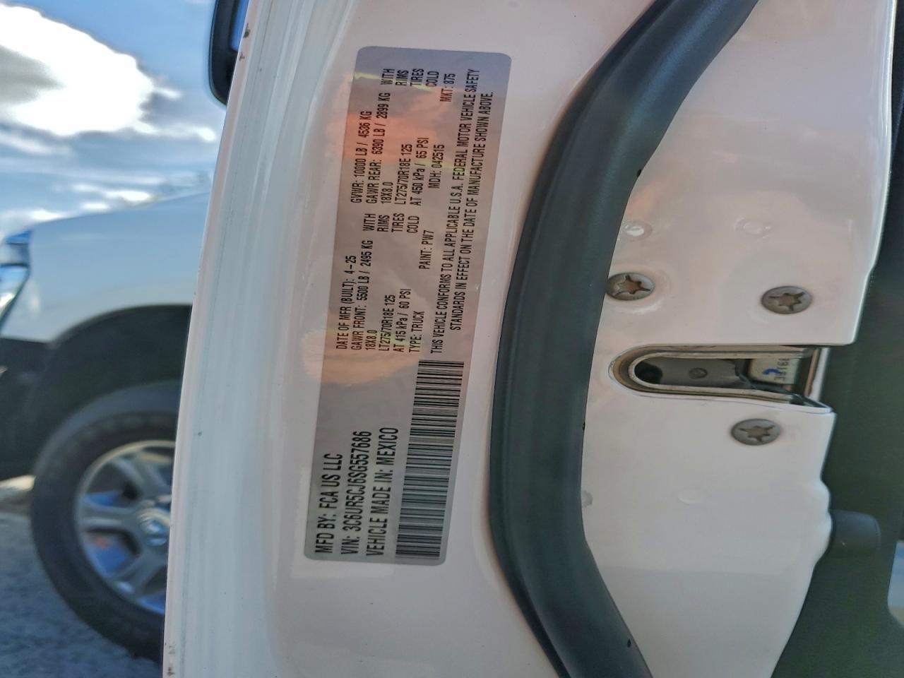 Ram 2500 Tradesman Image 11