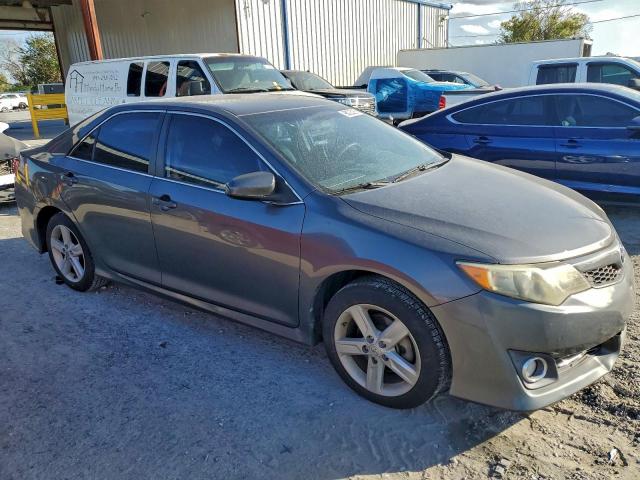 Toyota Camry L Image 9