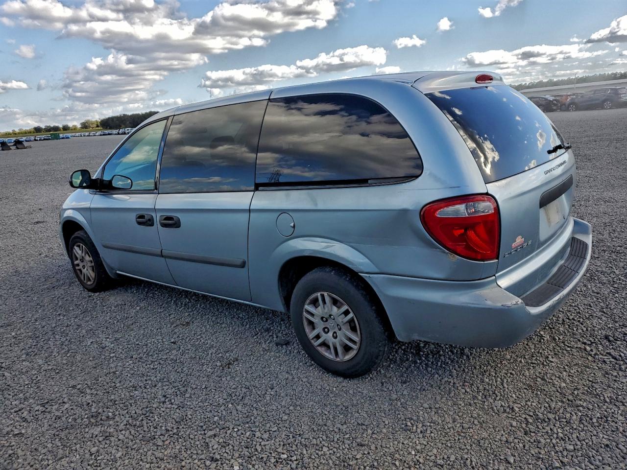 Dodge Caravan Se Image 2