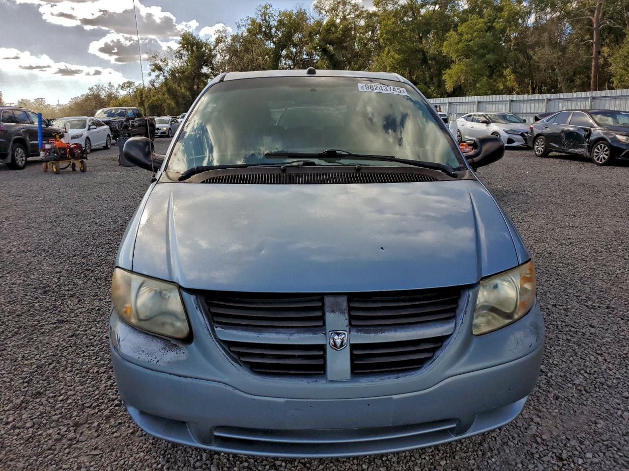 Dodge Caravan Se Image 5