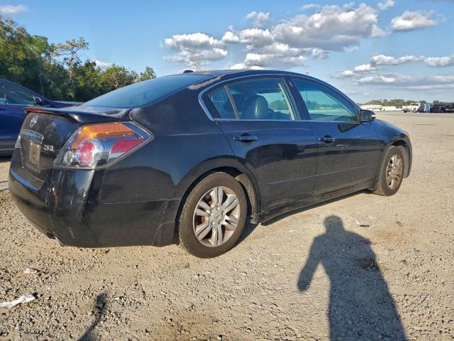 Nissan Altima Base Image 6