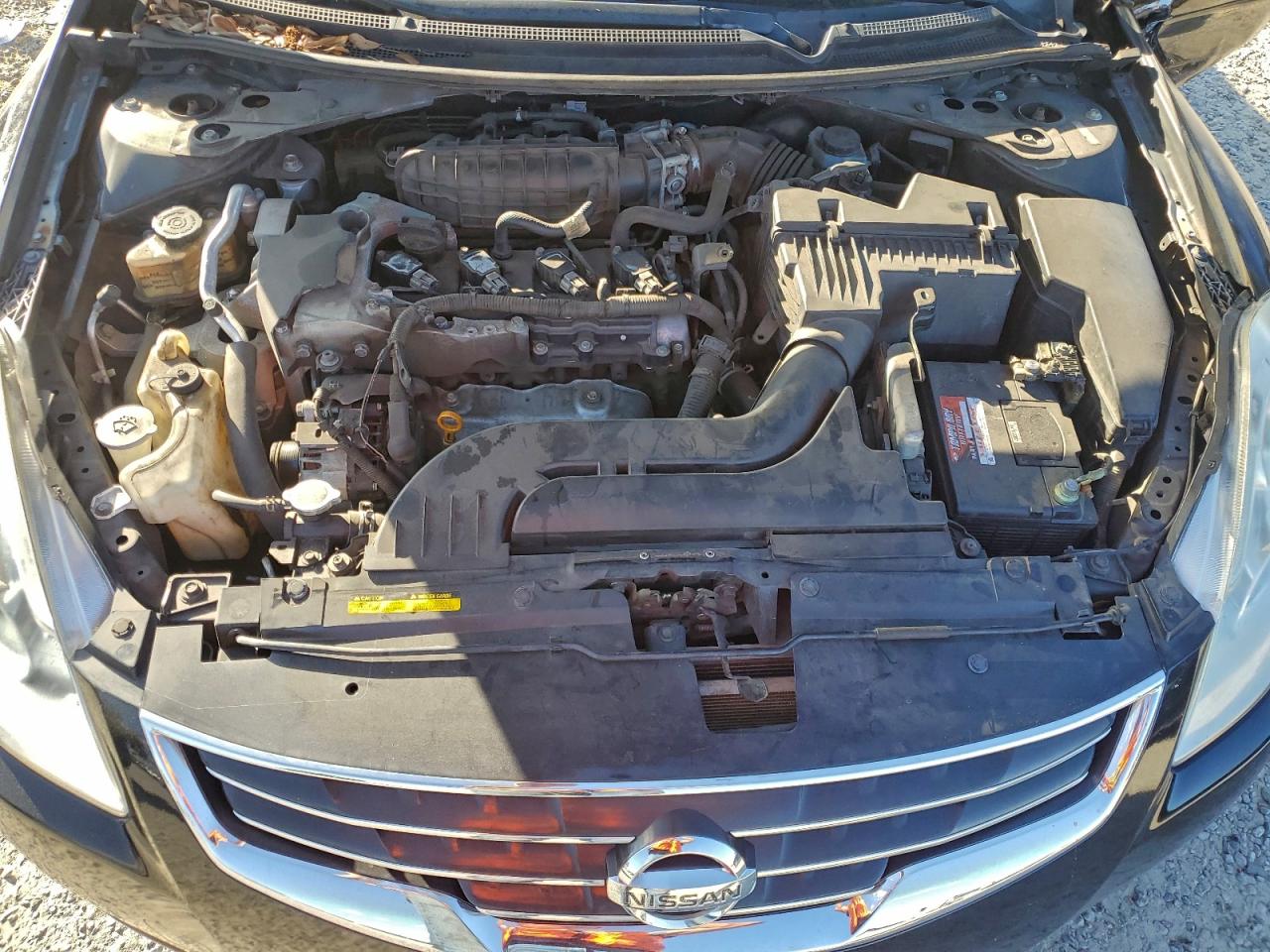 Nissan Altima Base Image 2