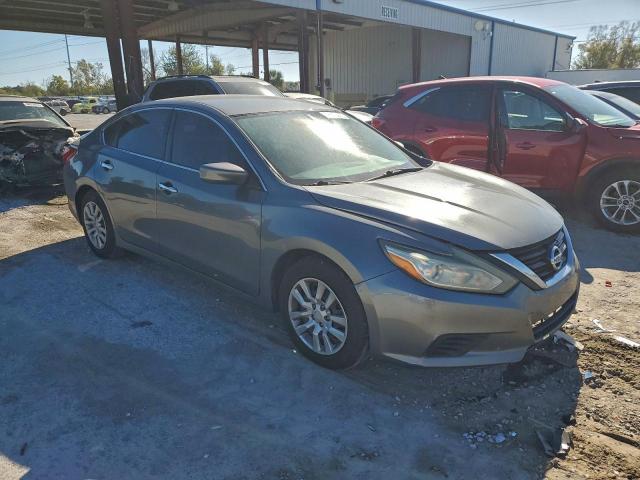 Nissan Altima 2.5 Image 9