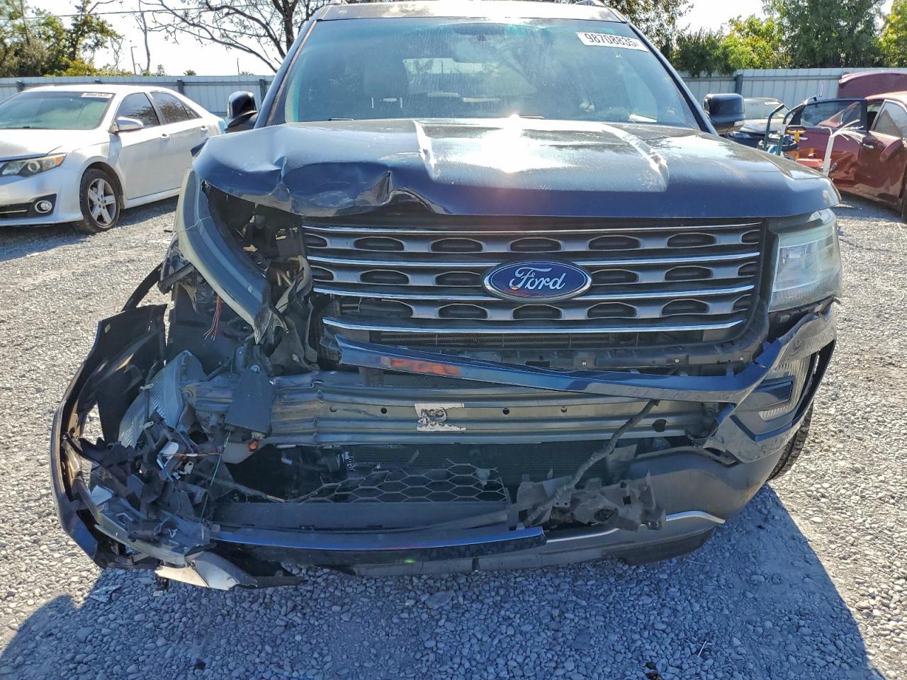 Ford Explorer Xlt Image 9