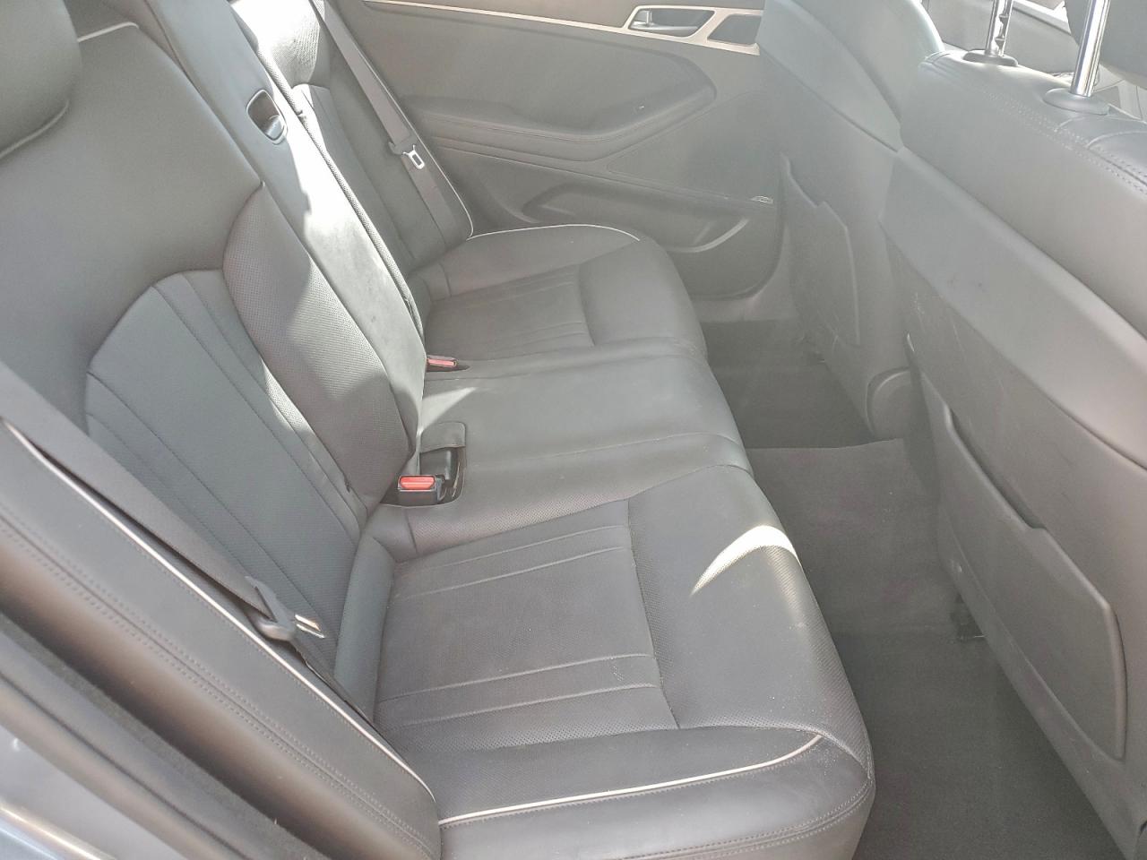 Genesis G80 Base Image 10