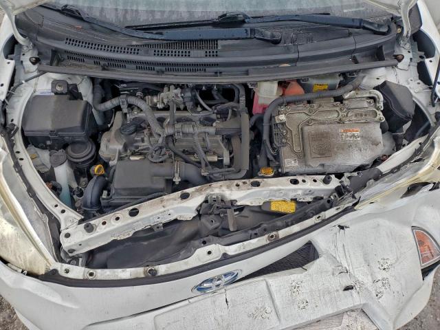 Toyota Prius Image 12