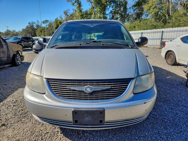 Chrysler Minivan Touring Image 5