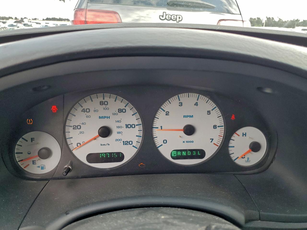 Chrysler Minivan Touring Image 11