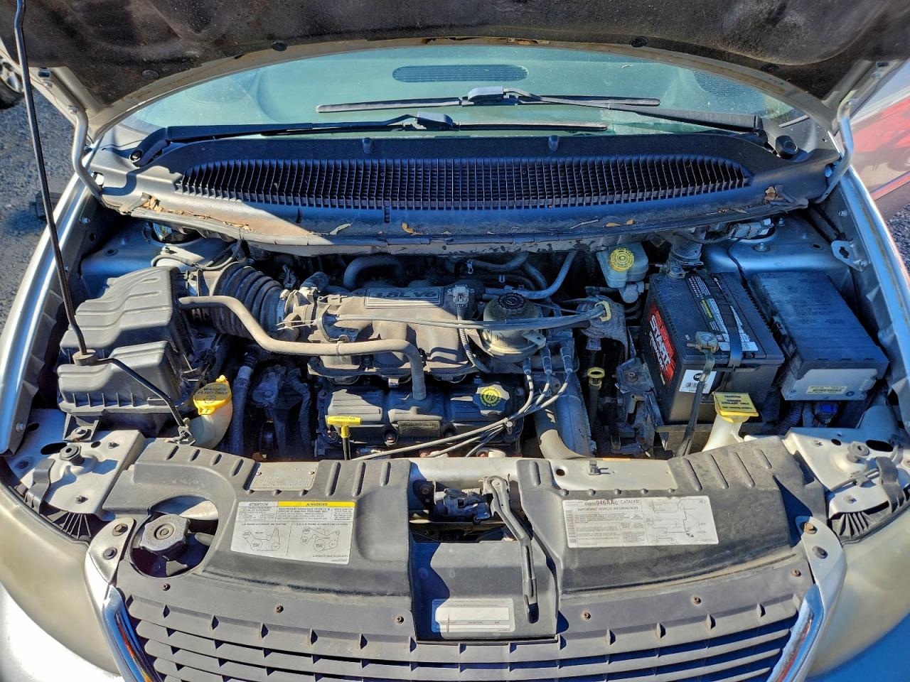 Chrysler Minivan Touring Image 9