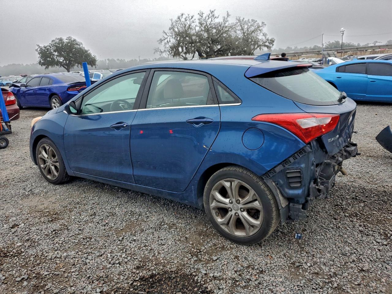 Hyundai ELANTRA Image 3