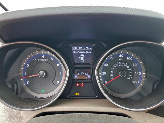 Hyundai ELANTRA Image 4