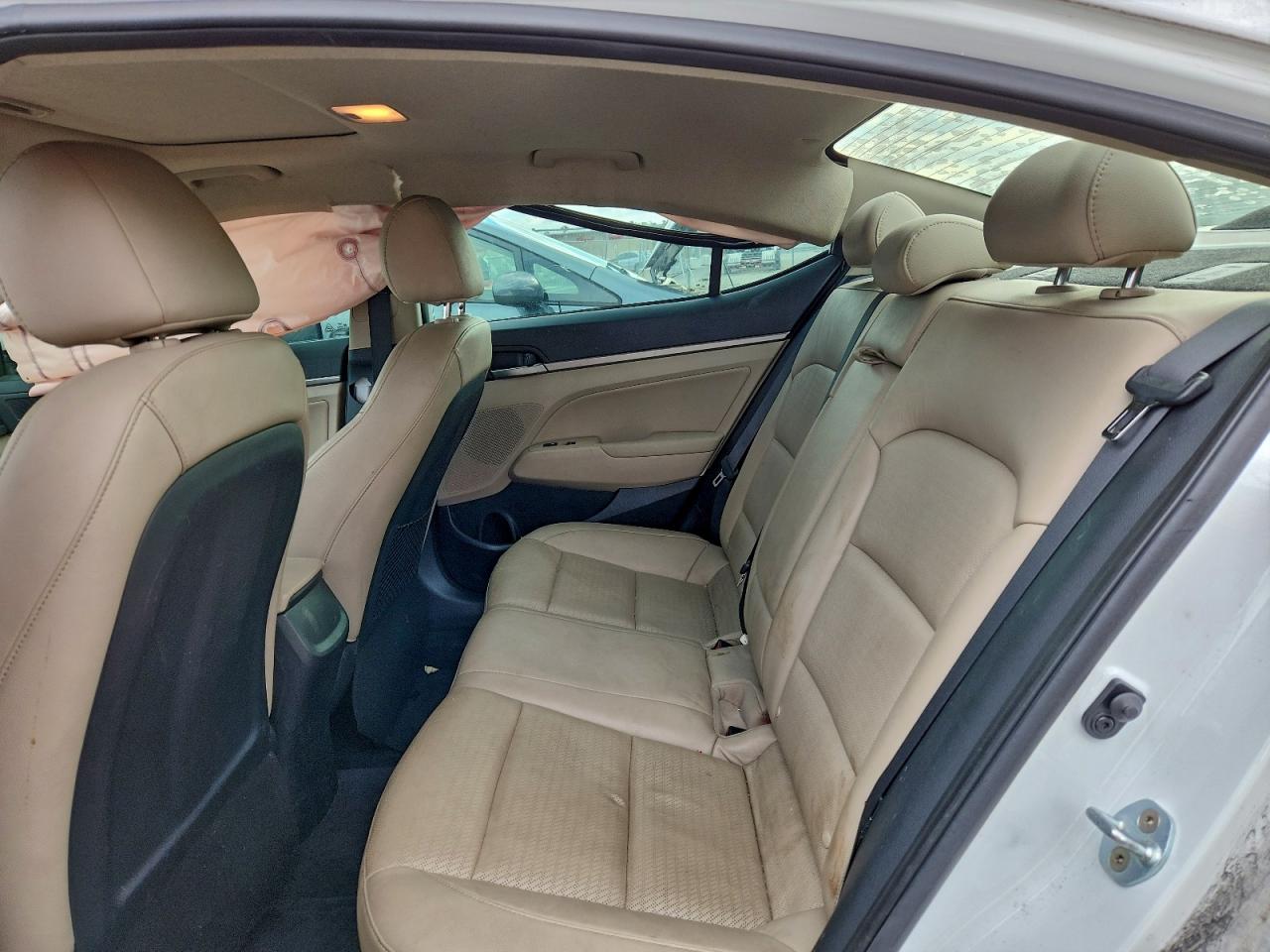 Hyundai ELANTRA Se Image 8