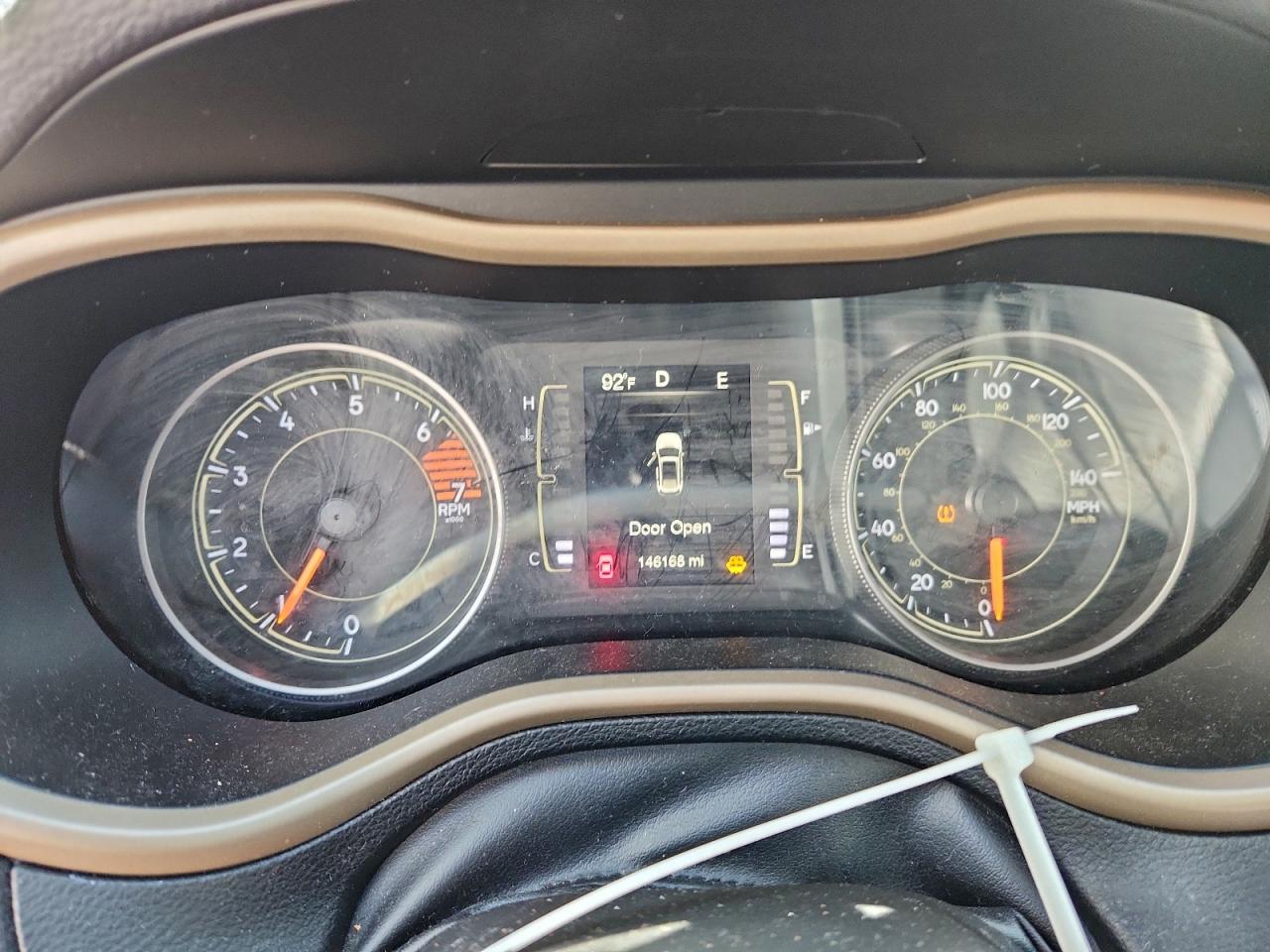 Jeep Grand Cherokee Latitude Image 12