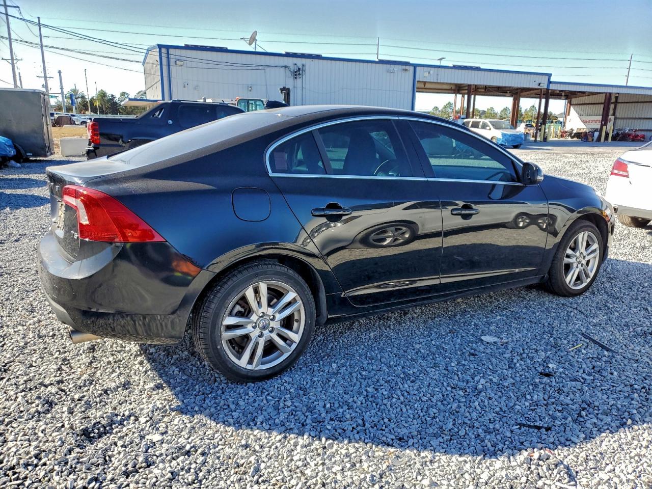 Volvo S60 T5 Image 11
