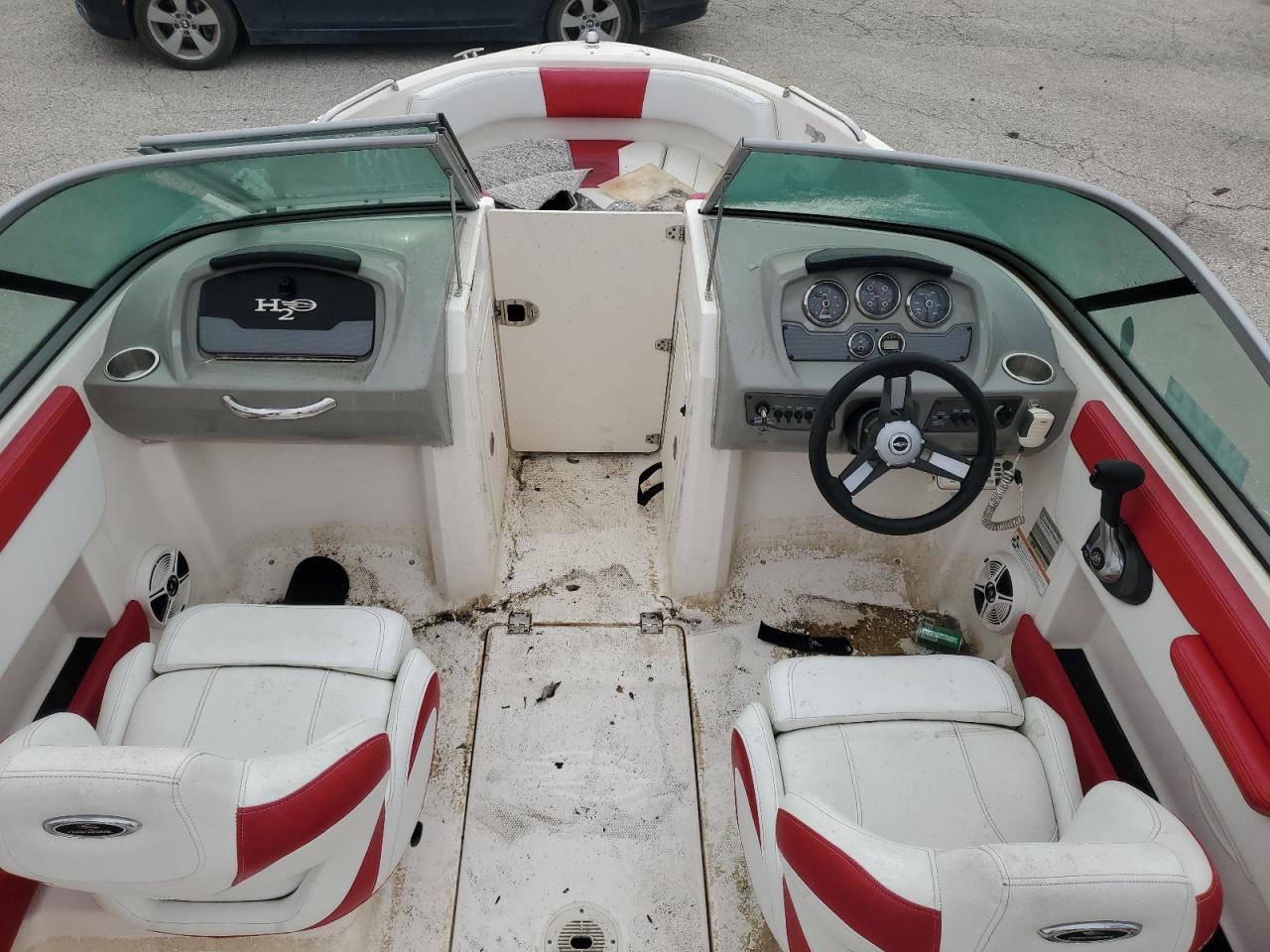 Chaparral Boat Image 7