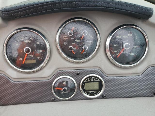 Chaparral Boat Image 10