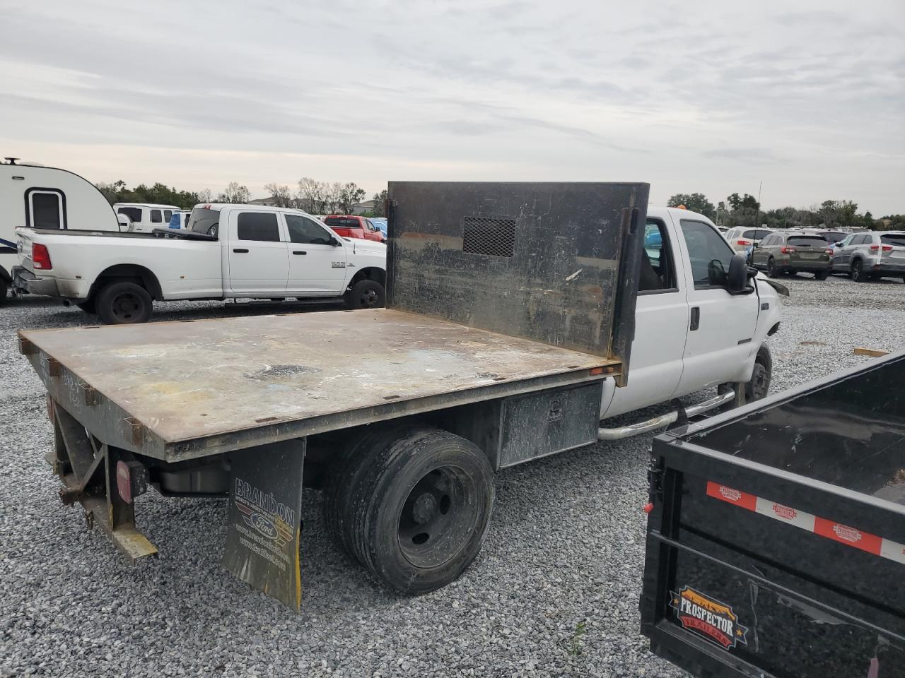 Ford F-530 Super Duty Image 2