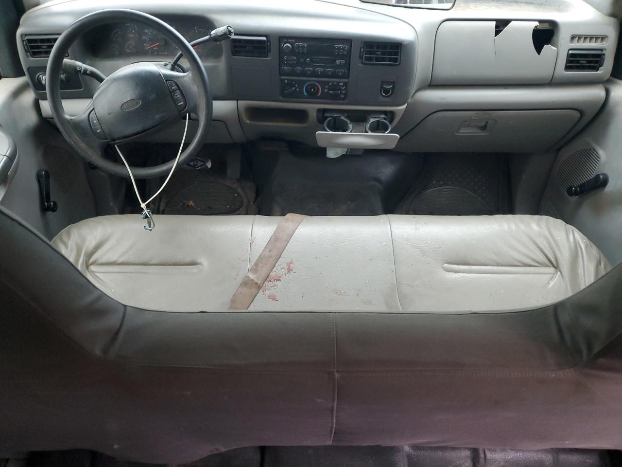 Ford F-530 Super Duty Image 4