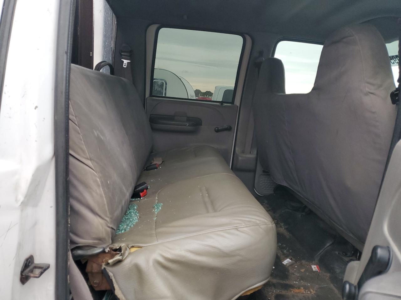 Ford F-530 Super Duty Image 7