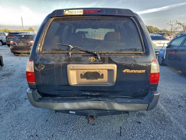 Toyota 4Runner Limited Image 2