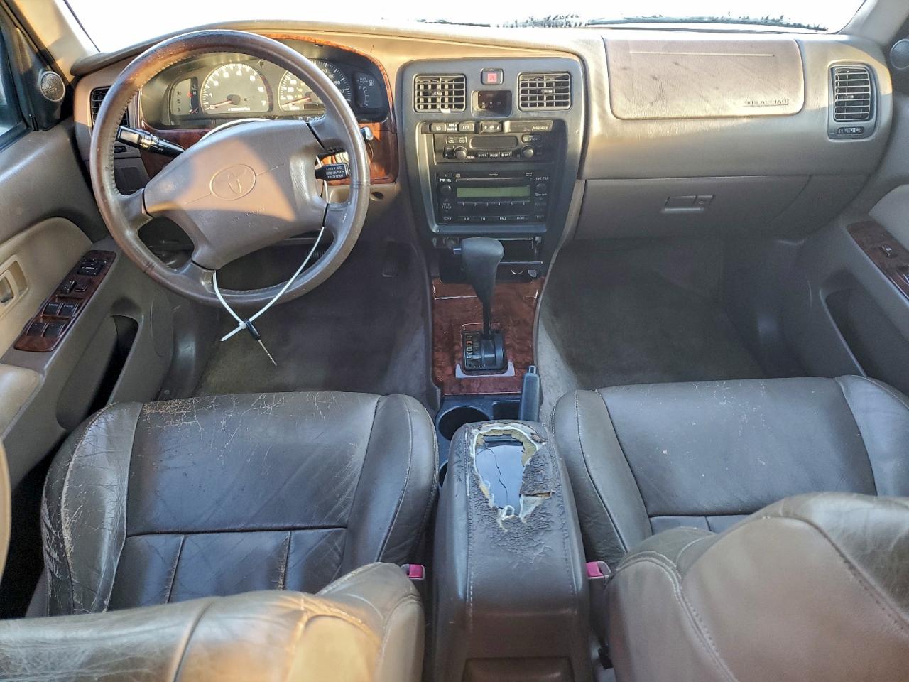 Toyota 4Runner Limited Image 10