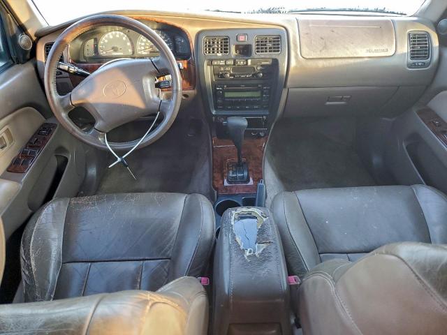 Toyota 4Runner Limited Image 10