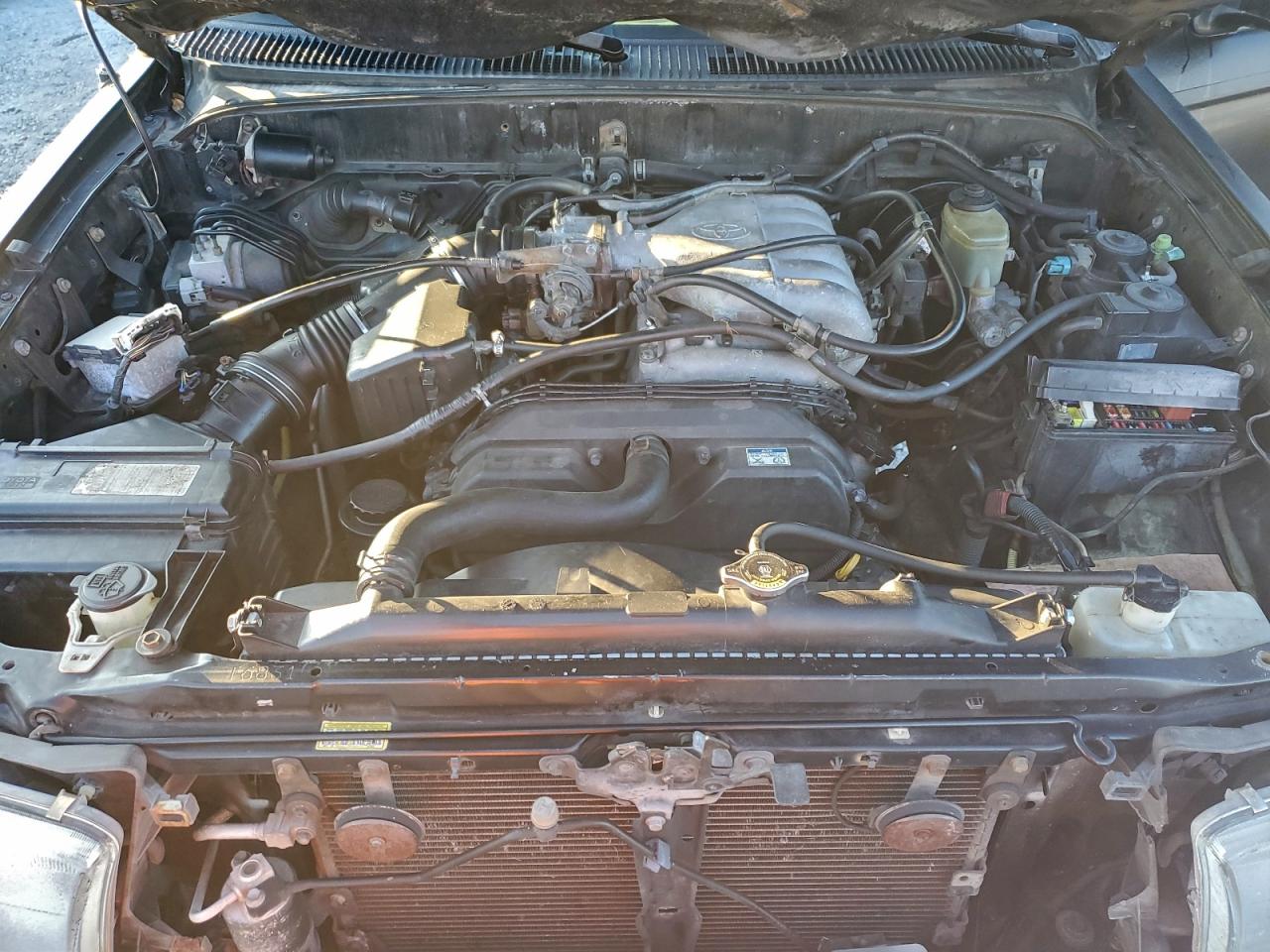 Toyota 4Runner Limited Image 12