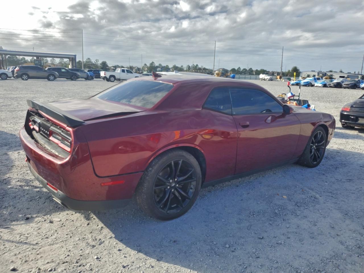 Dodge Challenger Sxt Image 6